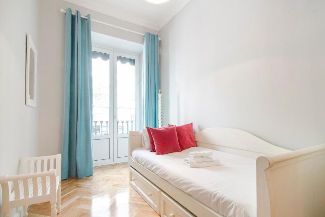 Minty Stay - Atocha 4 Bd Madrid Exterior foto